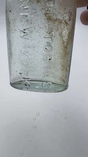 DR. TOBIAS NEW YORK VENETIAN LINIMENT OLD MEDICINE BOTTLE - Thumbnail 8