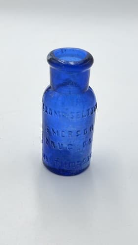 Vintage Cobalt Blue Glass Bottles LOT Of (4) Art BROMO Seltzer Emerson BALTIMORE - Thumbnail 4
