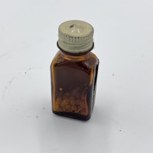 RARE Vintage Lilly Mercurous Iodide Yellow Glass Medicine Bottle Collectible - Thumbnail 5