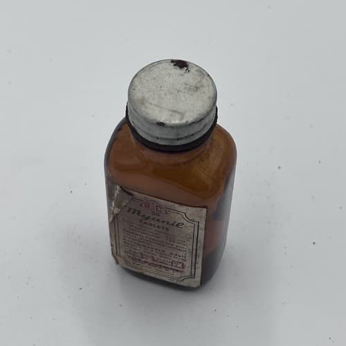 RARE Vintage Myanil Mephenesin Amber 4" Bottle with label EMPTY for DISPLAY - Thumbnail 4