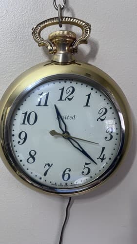 VINTAGE MID CENTURY UNITED MODEL 370 Brass POCKET WATCH WALL CLOCK - Works - Thumbnail 7
