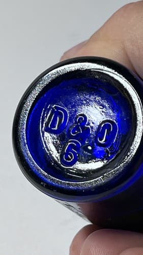 Antique Cobalt Blue Pharmaceutical Bottle "Oil Juniper Berry" Dodge & Olcott - Thumbnail 4