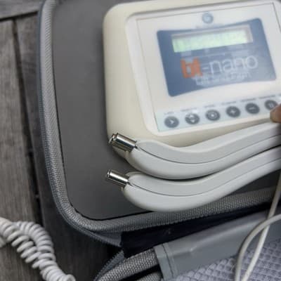 BioTherapeutic bt-nano, Mini microcurrent facial toning system w/case and probes - Thumbnail 5