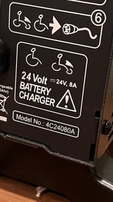 Invacare/Pride/Quantum 8 Amp 24 Volt Power Wheelchair Battery Charger 4C24080A - Thumbnail 5