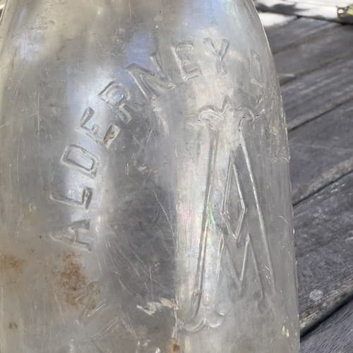Alderney Dairy Co. Newark New Jersey Glass MILK Half Pint BOTTLE EMBOSSED - Thumbnail 2