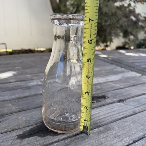 Vintage International Milk Company 1 Quart Milk Bottle from Hillside New Jersey - Thumbnail 7