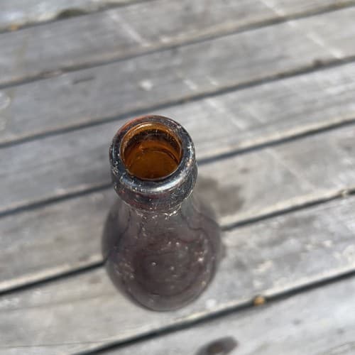 Consolidated Bottling Newark NJ AMBER BOWLING PIN SHAPE SODA BOTTLE - Thumbnail 2