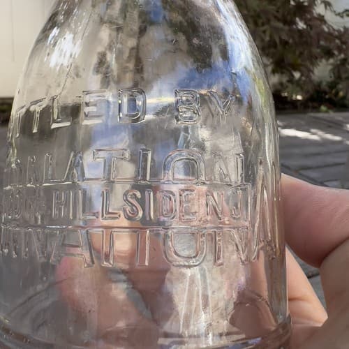 Vintage International Milk Company 1 Quart Milk Bottle from Hillside New Jersey - Thumbnail 6