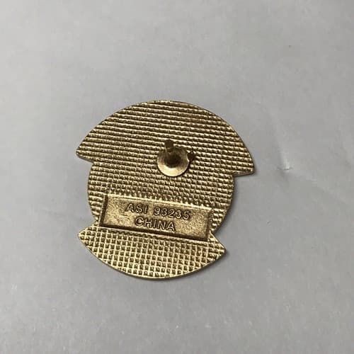 Harley Davidson "Rolling Thunder Memorial Day 2004" Vet Center Pin - Thumbnail 3