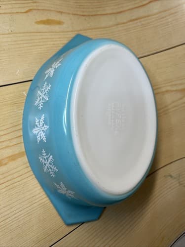 Pyrex Glass 043 Snowflake Turquoise Blue Oval Casserole - Thumbnail 4