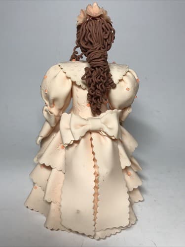 Vintage Dominican Rep Handmade Lady Dress Figurine Ampliflor 7.5" Porcelanicron - Thumbnail 3