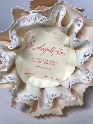 Vintage Dominican Rep Handmade Lady Dress Figurine Ampliflor 7.5" Porcelanicron - Thumbnail 7