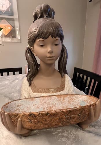 Lladro vintage 17" Gardener Girl bust retired sculpture Large rare with bowl - Thumbnail 9