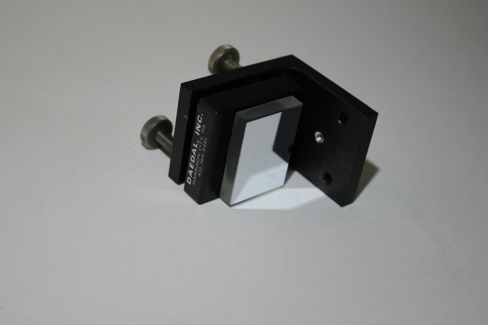 Daedal Kinematic Mirror Mount with Mirror