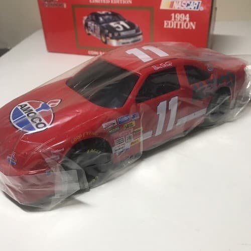 Nascar 1/24 Die Cast Coin Bank w/ Lock #11 Bill Elliott 1994 Thunderbird 1/2000 - Thumbnail 4