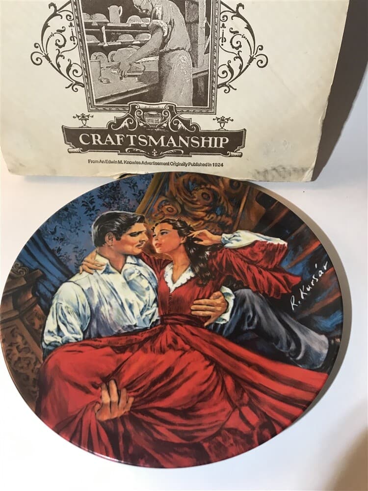 KNOWLES COLLECTOR PLATE "Scarlett and Rhett " GONE WITH THE WIND Vintage
