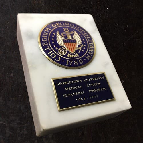 Vintage Georgetown University Official Seal Fine Marble Base Paperweight - Thumbnail 2