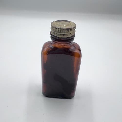 Vintage Lilly Ferrous Iodide Amber Pharmacy Bottle Collectible for display - Thumbnail 3