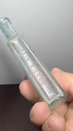 Vintage DAVIS PAINKILLER VEGETABLE EMBOSSED BOTTLE AQUA EMPTY - Thumbnail 3