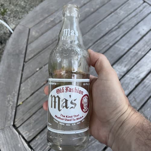 Vintage 1944 Old Fashion Ma's Soda Bottle Embossed w/ nice graphics - Thumbnail 7