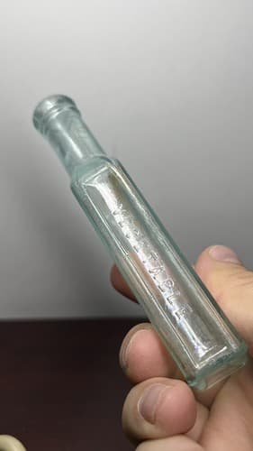Vintage DAVIS PAINKILLER VEGETABLE EMBOSSED BOTTLE AQUA EMPTY - Thumbnail 5