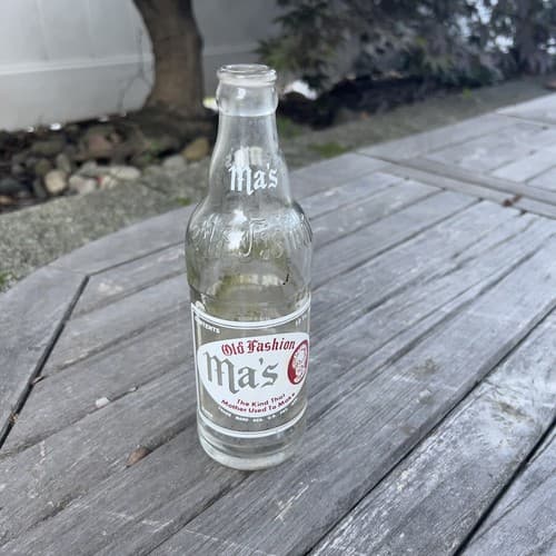 Vintage 1944 Old Fashion Ma's Soda Bottle Embossed w/ nice graphics - Thumbnail 8