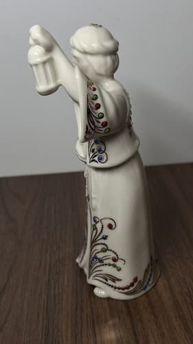 LENOX Nativity CHINA JEWELS INNKEEPER Holding Lantern Excellent Condition - Thumbnail 2
