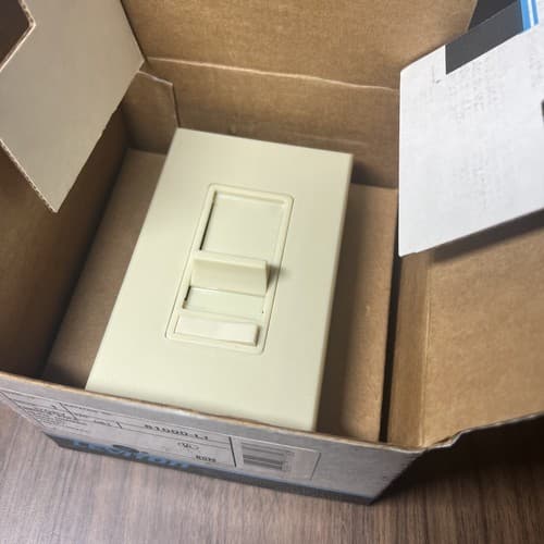 Leviton 81000-LI Single Pole Slide Dimmer Ivory Lighted 100W 120VAC Ivory NEW - Thumbnail 2