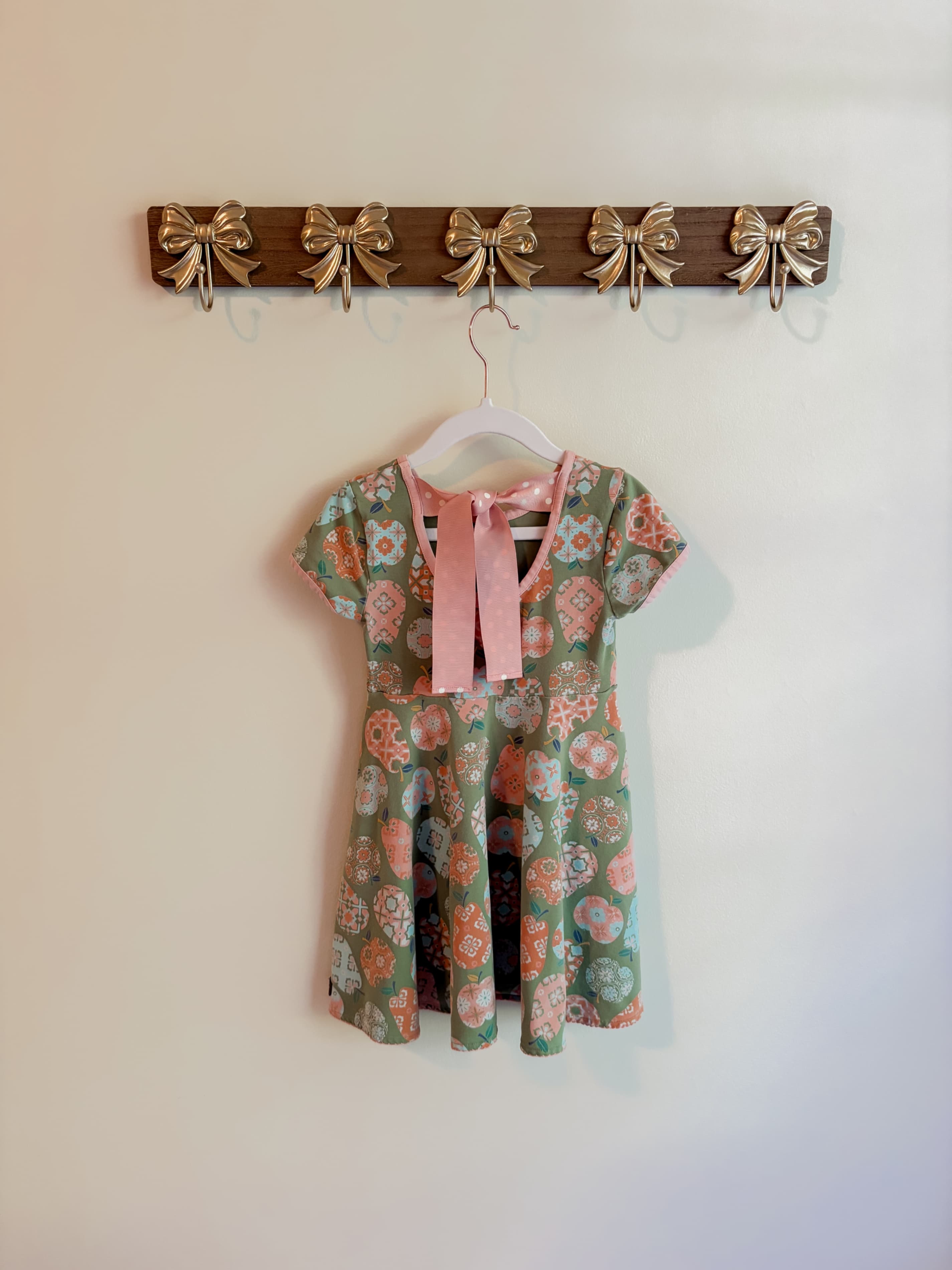 Matilda Jane Girls' Pattern Dress with Bow Detail Girls size 4 - Thumbnail 2