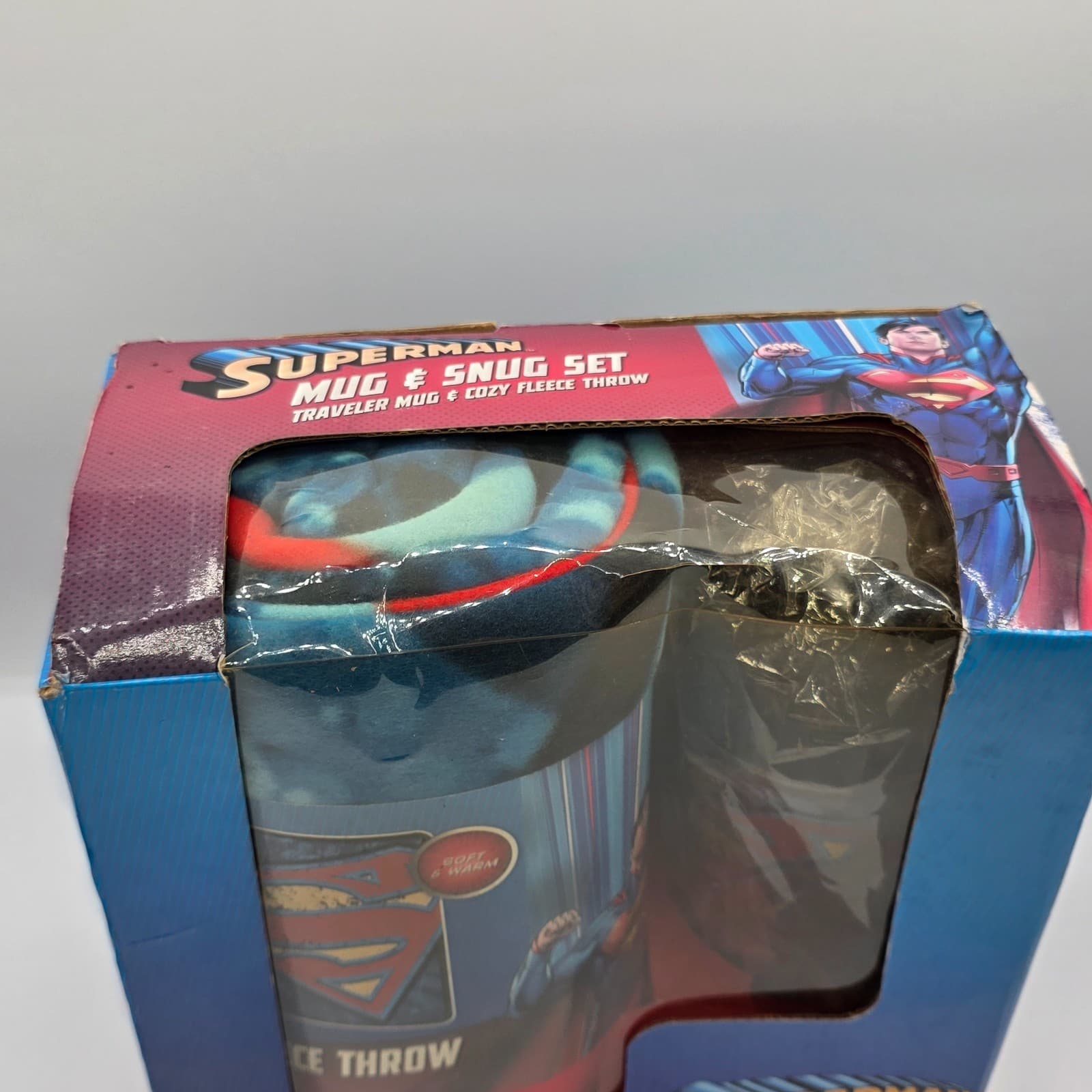 SUPERMAN GIFT SET Mug & Snug Fleece Throw Set - Thumbnail 4