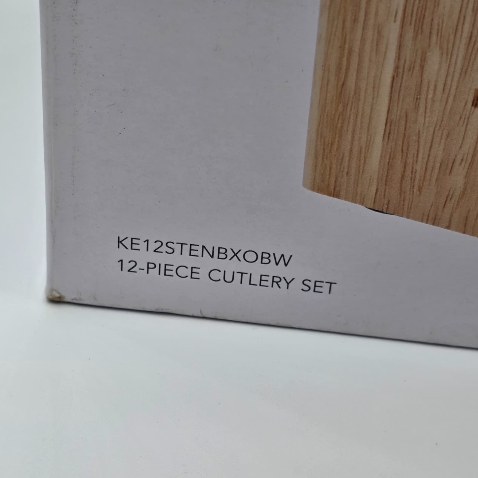 KitchenAid Classic Japanese Steel 12 piece Knife Block Set & Built in Sharpener - Thumbnail 4