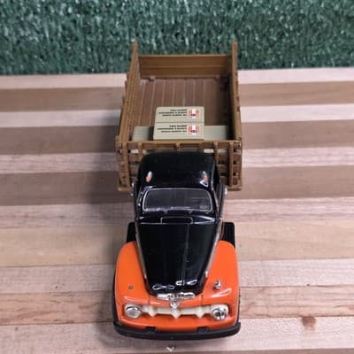 CUSTOM CHROME, 1/34 FIRST GEAR 1951 FORD F-6 FULL RACK STAKE TRUCK 18-1161 - Thumbnail 4