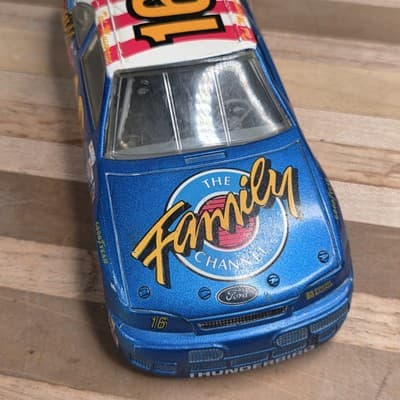 1995 Racing Champions #16 The Family Channel 1:24 Scale Ford Nascar Car NO BOX - Thumbnail 7