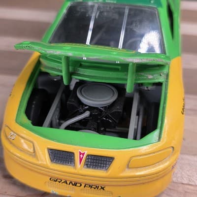 1/18 SCALE--ERTL #23 CHAD LITTLE JOHN DEERE NASCAR STOCK CAR - Thumbnail 5