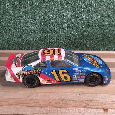 1995 Racing Champions #16 The Family Channel 1:24 Scale Ford Nascar Car NO BOX - Thumbnail 4