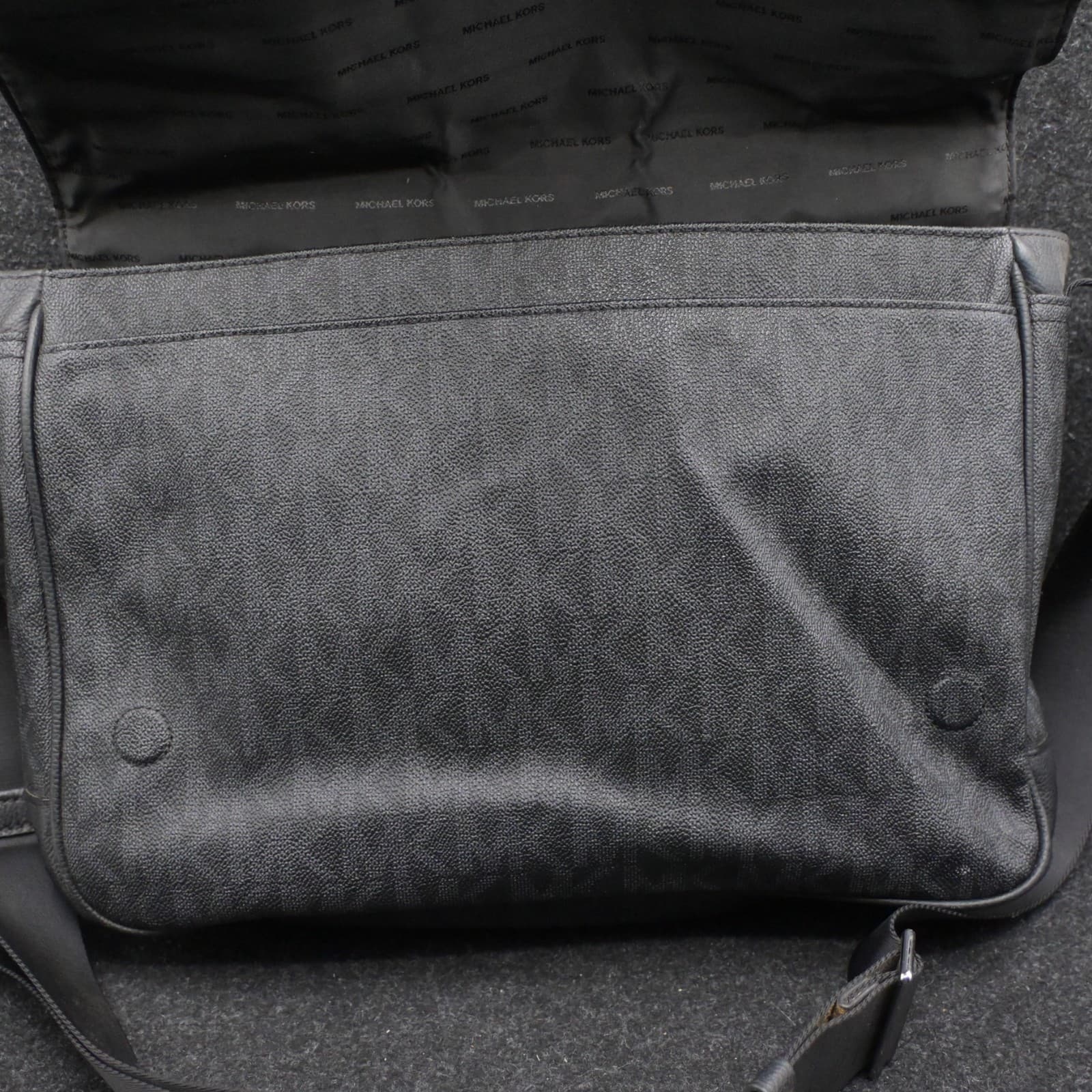 Michael Kors Men's Mason Explorer Messenger Bag - Black - Thumbnail 3