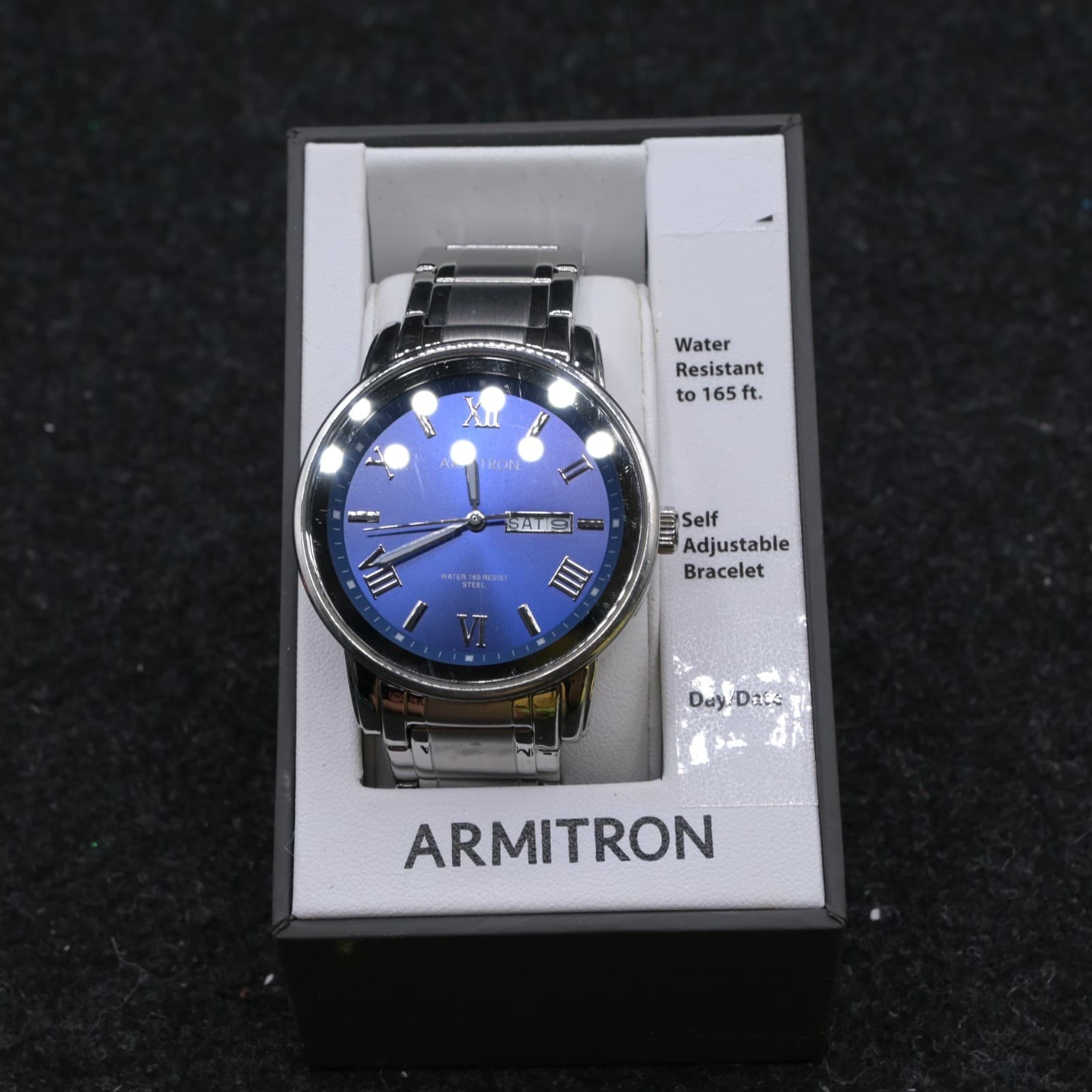 Armitron watch ,PC33 20/4935sv,blue dial with day/date, clasp band - Thumbnail 4