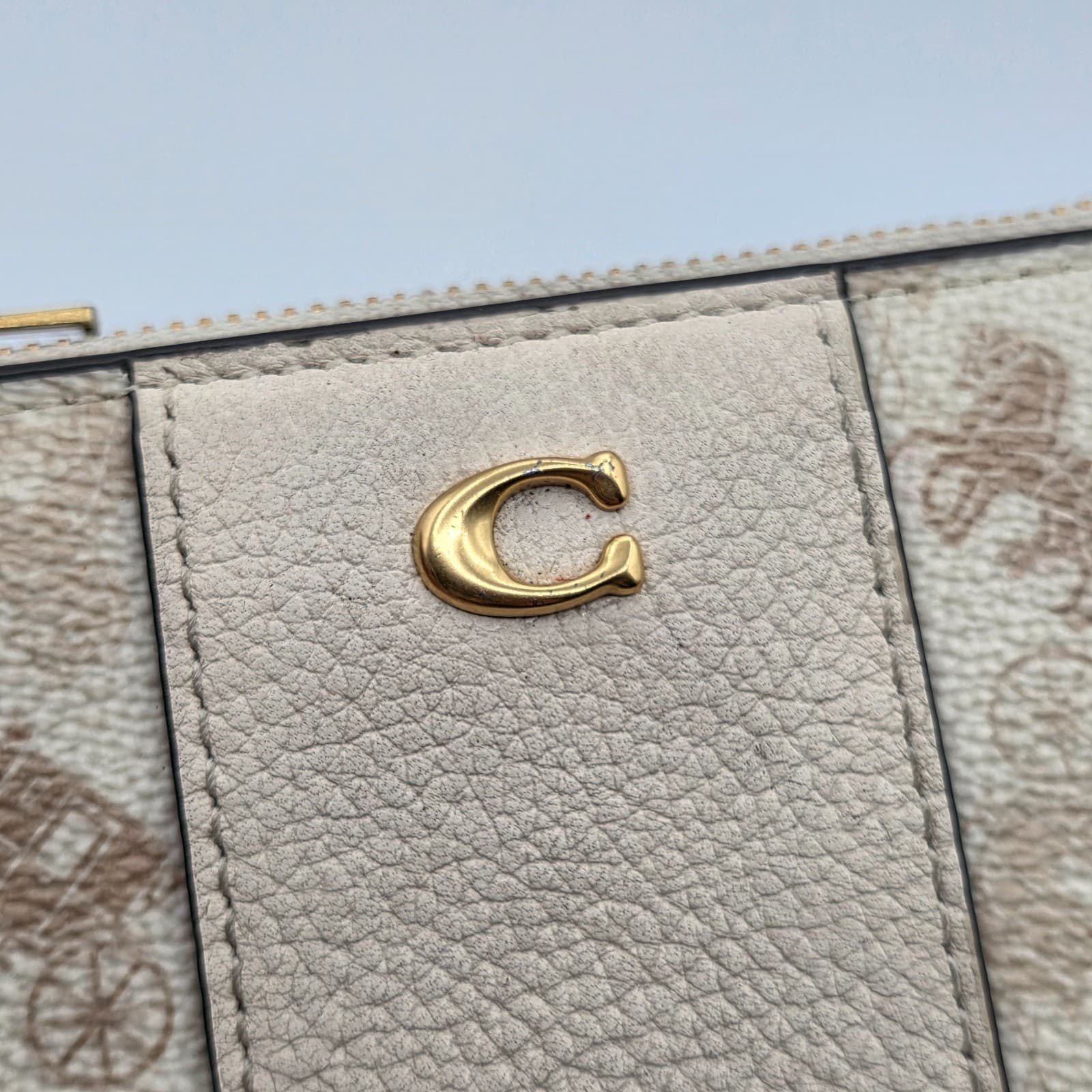 Coach Horse & Carriage Bifold Snap Wallet Chalk Taupe C9610 - Thumbnail 2