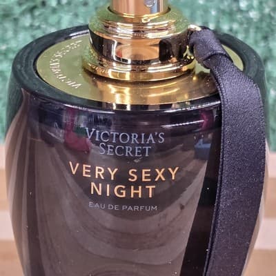 NEW VICTORIA’S SECRET VERY SEXY NIGHT EAU DE PARFUM SPRAY 3.4 FL OZ - Thumbnail 2