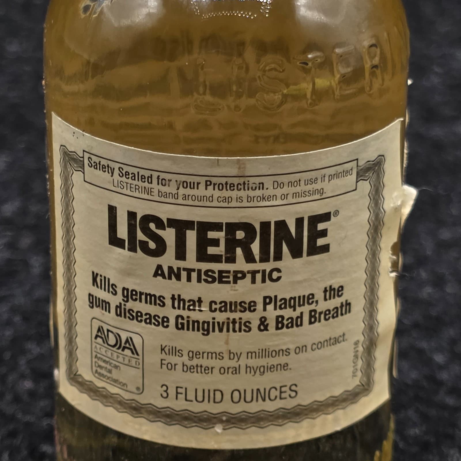 Vintage Embossed Listerine Antiseptic Bottle 3 Fl. Oz / 88ml. New & Sealed - Thumbnail 2