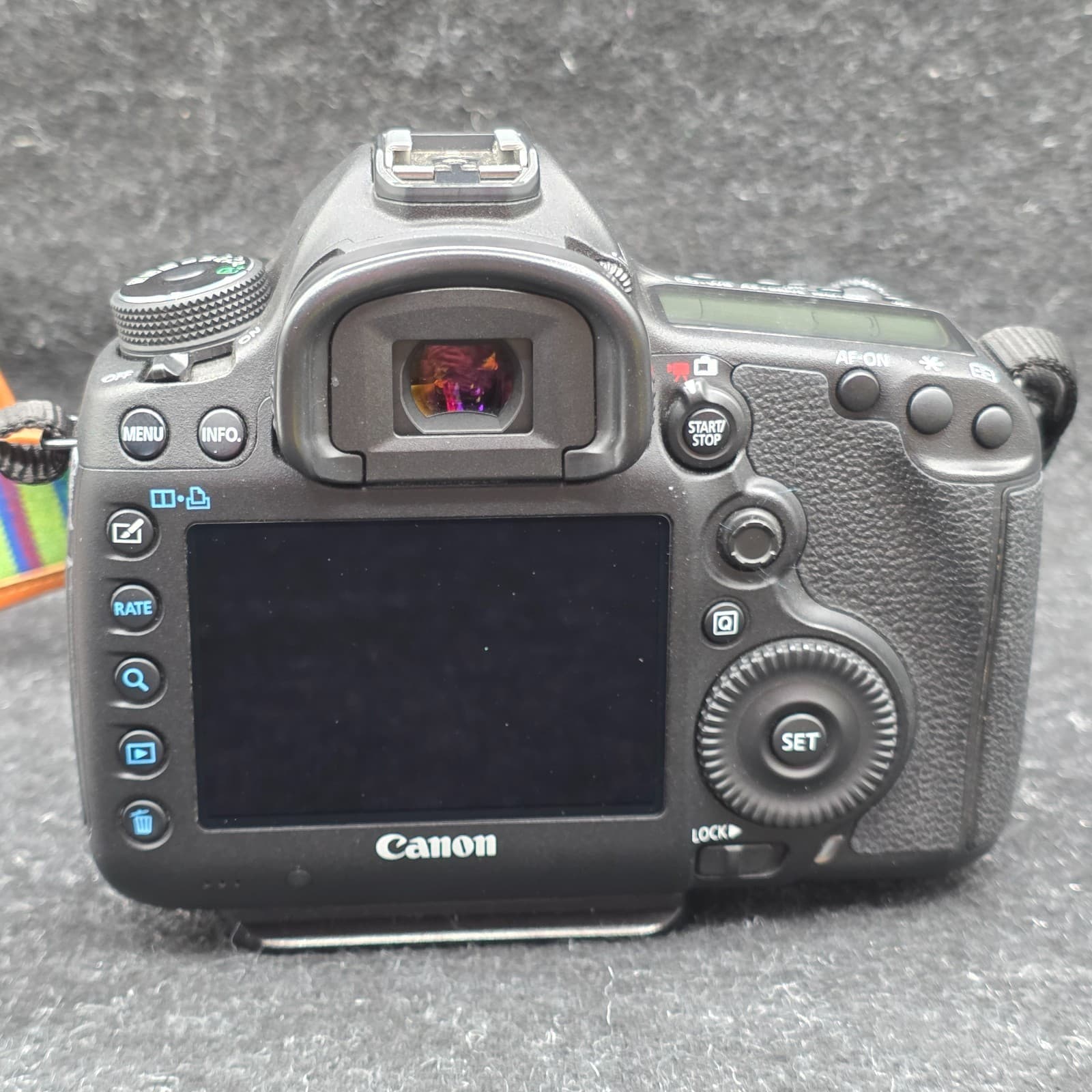 Canon EOS 5D MARK III 22.3MP Digital SLR Camera Body - Thumbnail 6