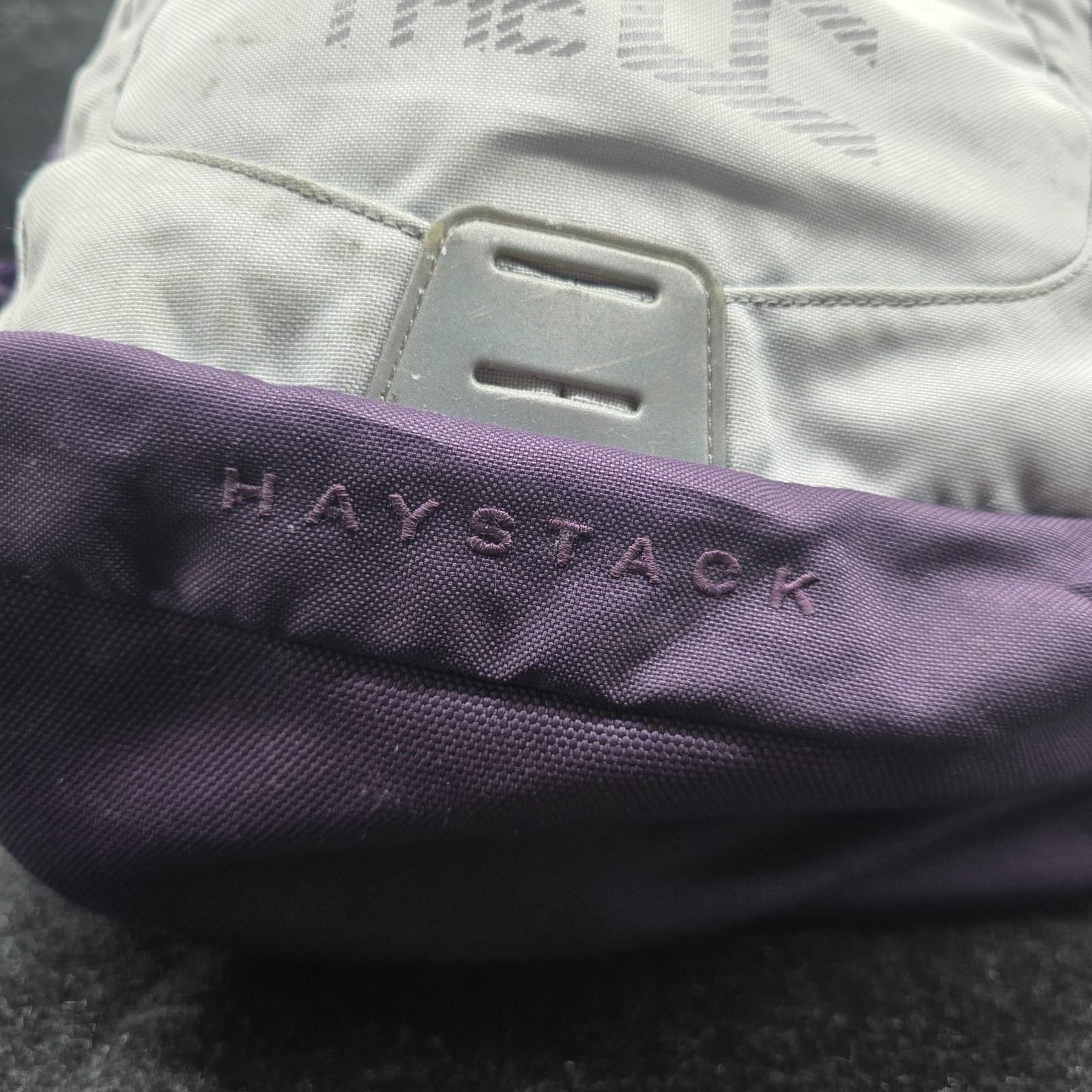 The North Face Haystack Backpack GRAY WHITE Purple Laptop DaypacK - Thumbnail 2
