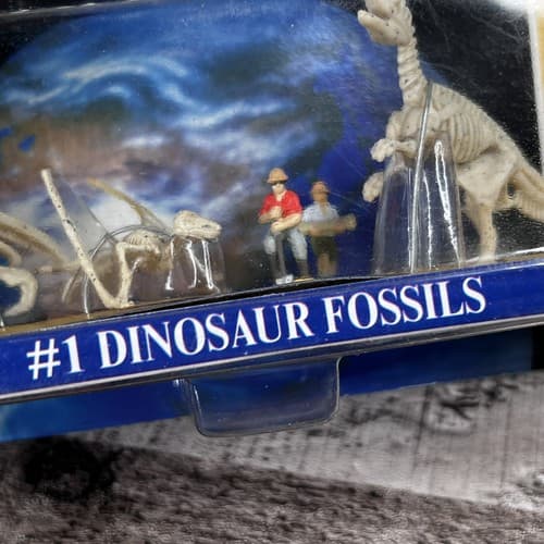 1998 National Geographic Collection #1 Micro Machines Dinosaur Fossils play set - Thumbnail 3