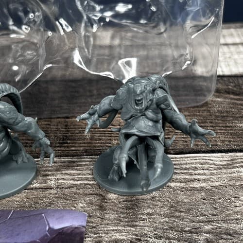 The Order Of Vampire Hunters 1 Brith Miniature Figure 1 burst Mini (New In Box) - Thumbnail 8