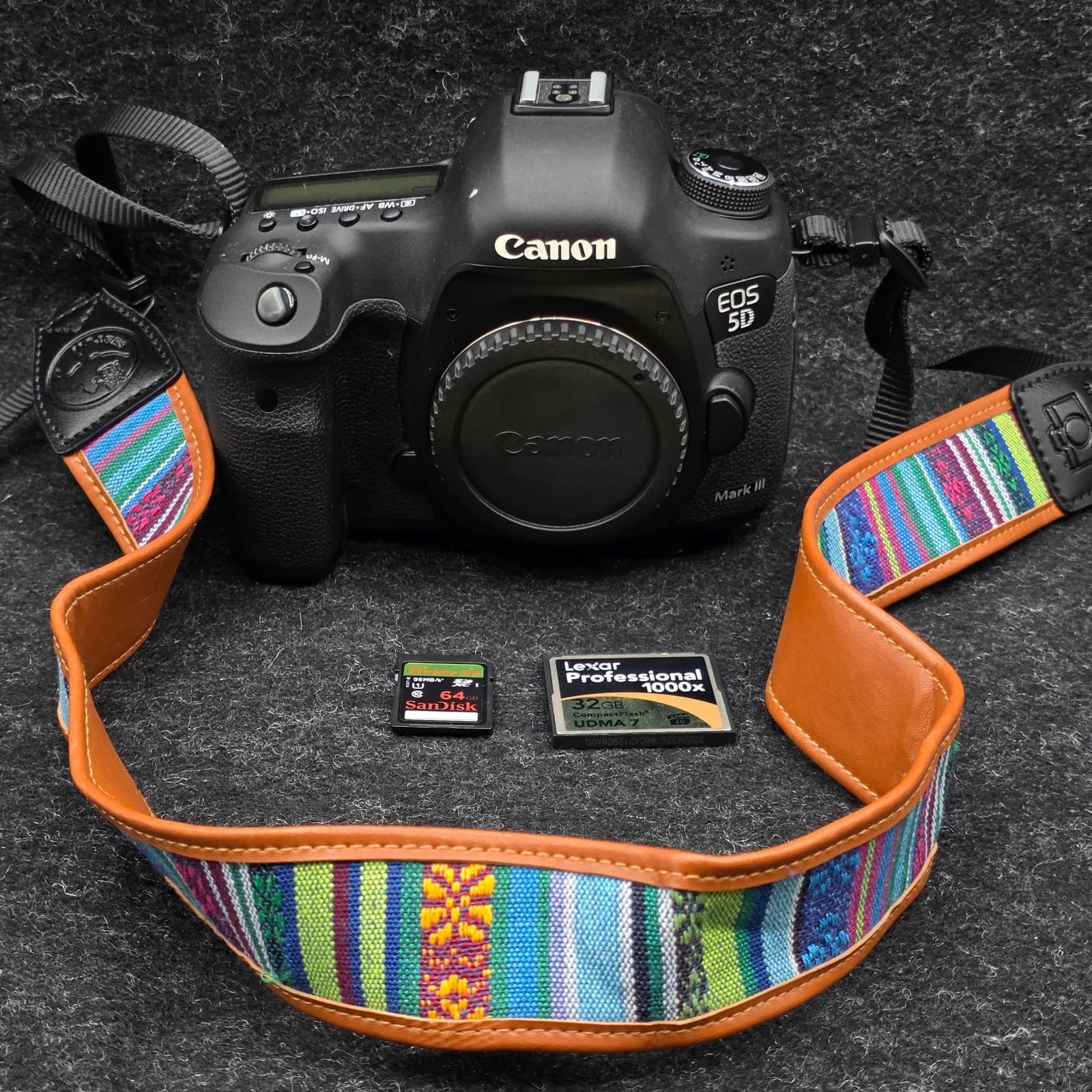 Canon EOS 5D MARK III 22.3MP Digital SLR Camera Body - Thumbnail 11