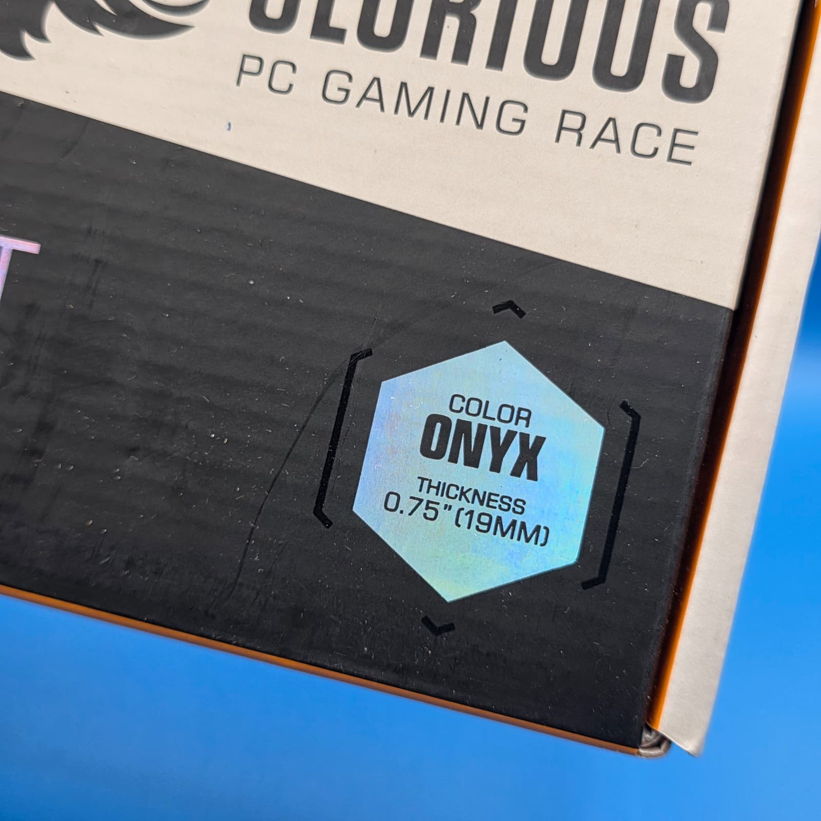 Glorious Gaming Wooden Wrist Rest Compact Size ONYX Mechanical Keyboard - Thumbnail 3