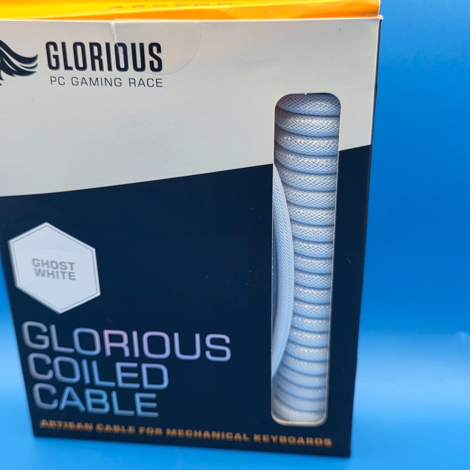 Glorious Coiled Cable (Ghost White) - USB-C, GMMK& GMMK PRO For Gaming Keyboards - Thumbnail 2