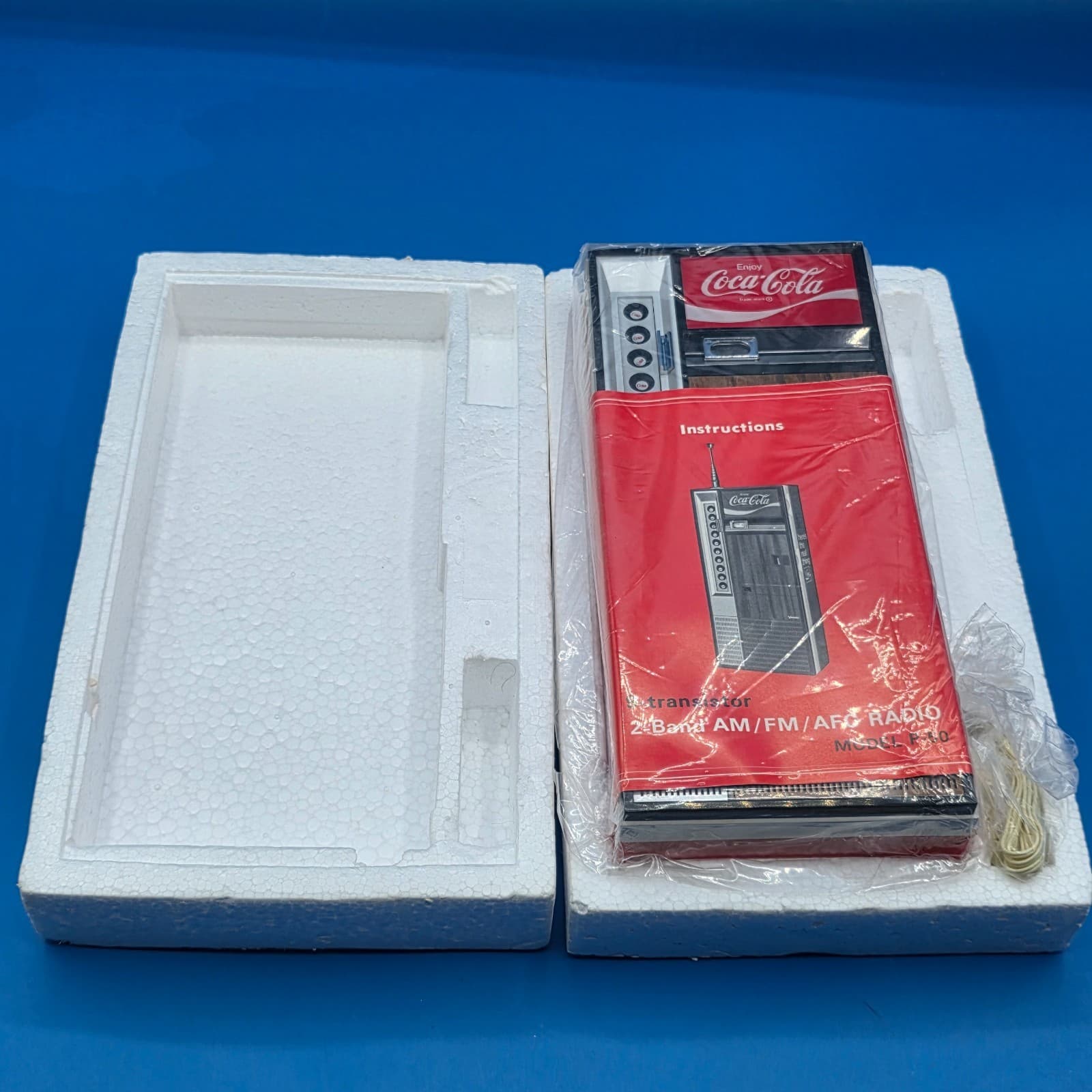 Coca-Cola Vendo Transistor Radio 1970’s. New Vintage Old Stock Advertisement - Thumbnail 8
