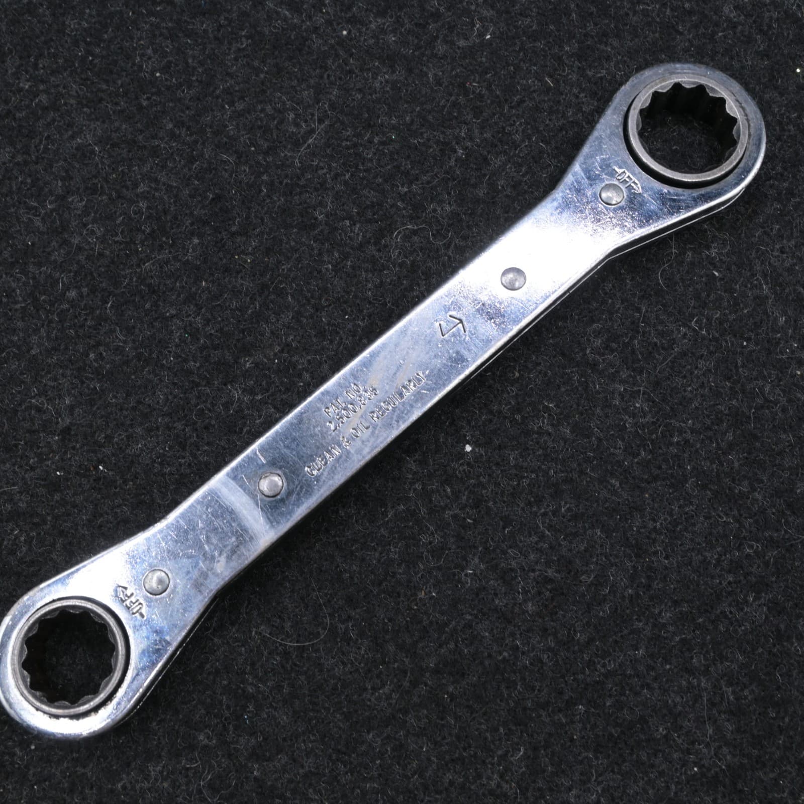 Blue Point 5/8" and 3/4" 12 Point Box End Ratcheting Wrench H2024C USA - Thumbnail 6