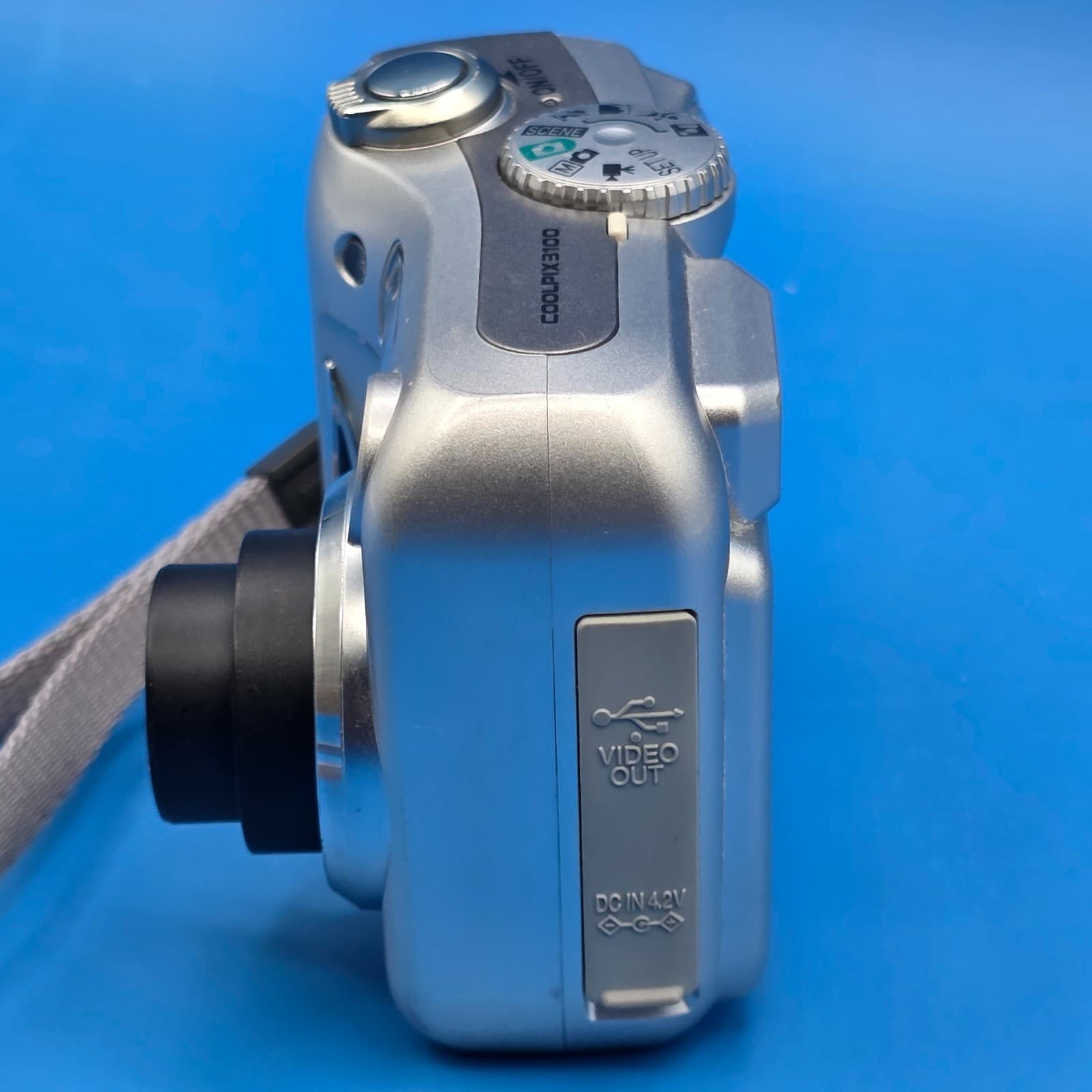 Nikon COOLPIX 3100 3.2MP Digital Camera - Silver Tested And Works - Thumbnail 12